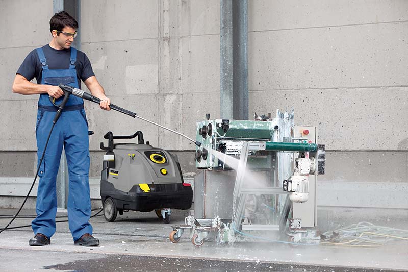 HDS_C_Commercial_Industrial_-pressure-washer-image-courtesy-of-swish